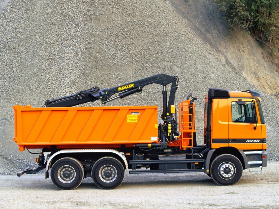  Mercedes-Benz Actros 3340 1997 года  (фото 7 из 26)